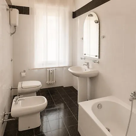 홈스테이 Comfortable 6 Minutes From The Sea 페스카라