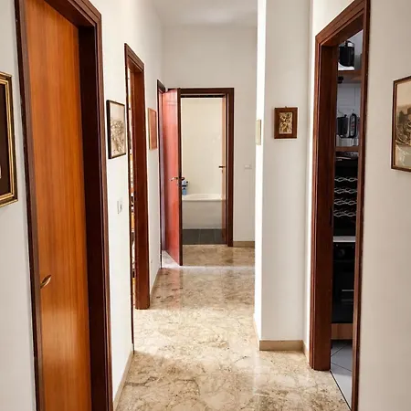 Comfortable 6 Minutes From The Sea 페스카라